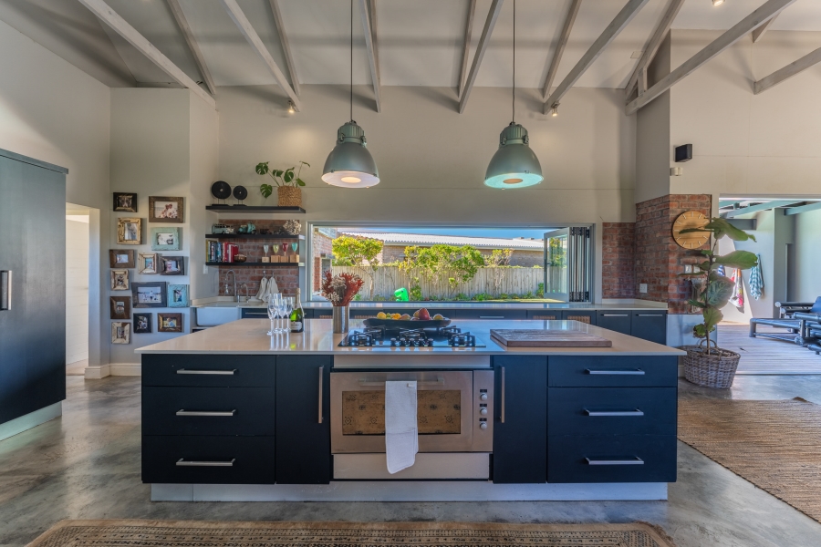 4 Bedroom Property for Sale in Cape St Francis Eastern Cape